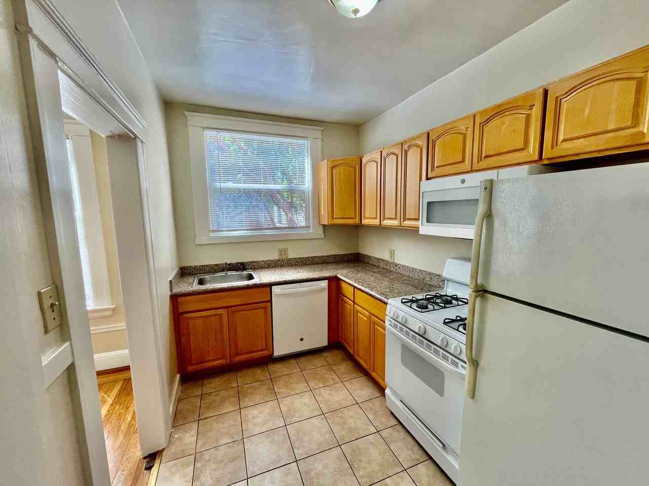 497 6th Ave - Photo 4 of 10