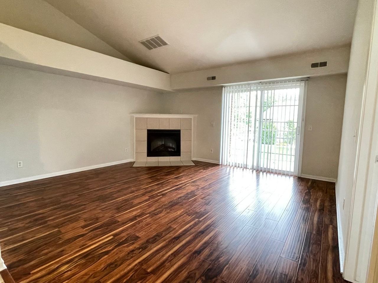 54274 E Annsbury Cir - Photo 7 of 36