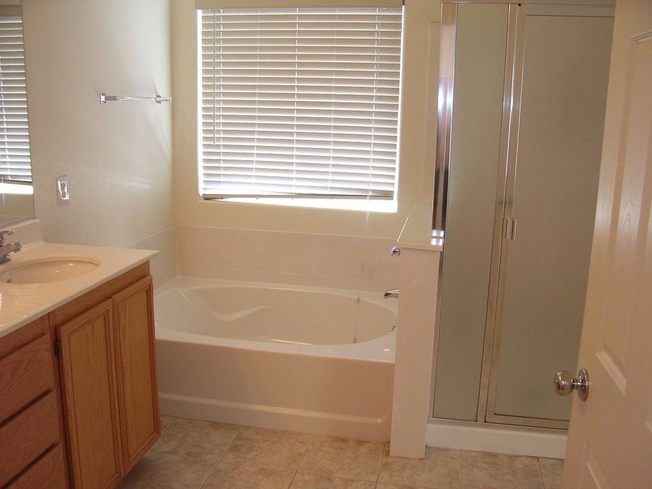 6539 Sunset Pines St - Photo 4 of 18