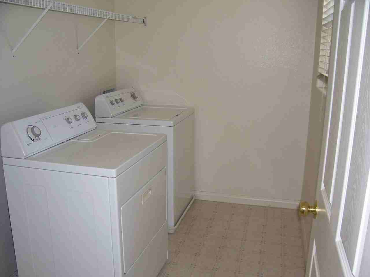 6539 Sunset Pines St - Photo 7 of 18