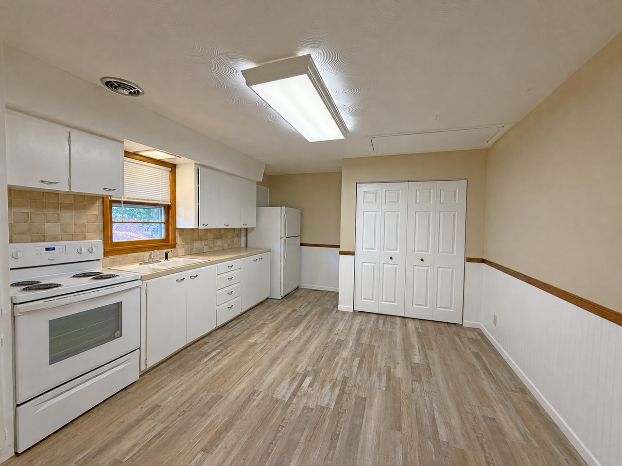 925 S Link Ave - Photo 5 of 10