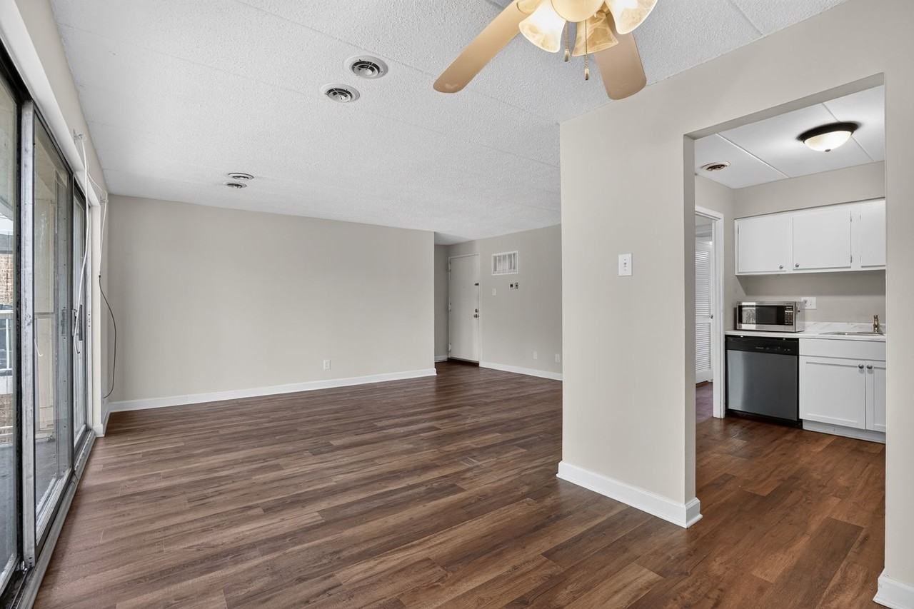 5703 Indian Ct #15 - Photo 4 of 17