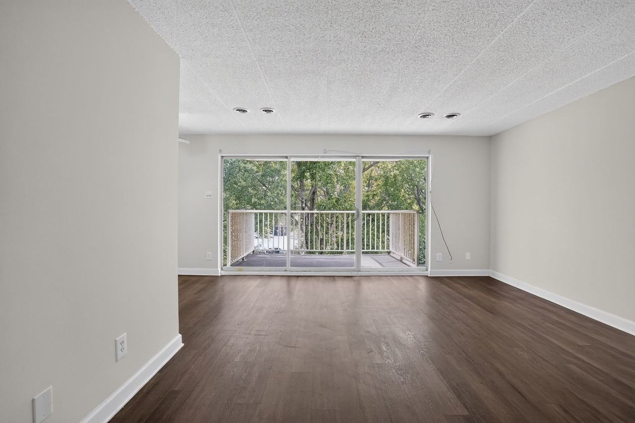 5703 Indian Ct #15 - Photo 7 of 17