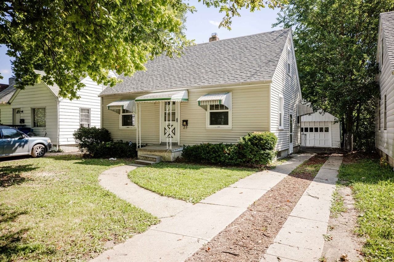 3428 Beaumont Dr