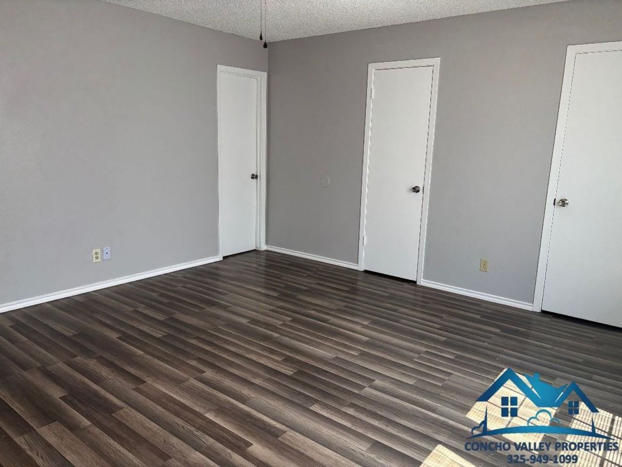 1016 Glenna St - Photo 7 of 15