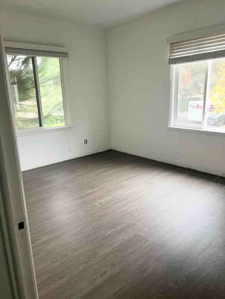 4126 W Toluca Lake Ave - Photo 2 of 11