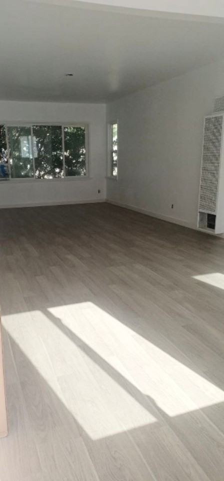 4126 W Toluca Lake Ave - Photo 3 of 11