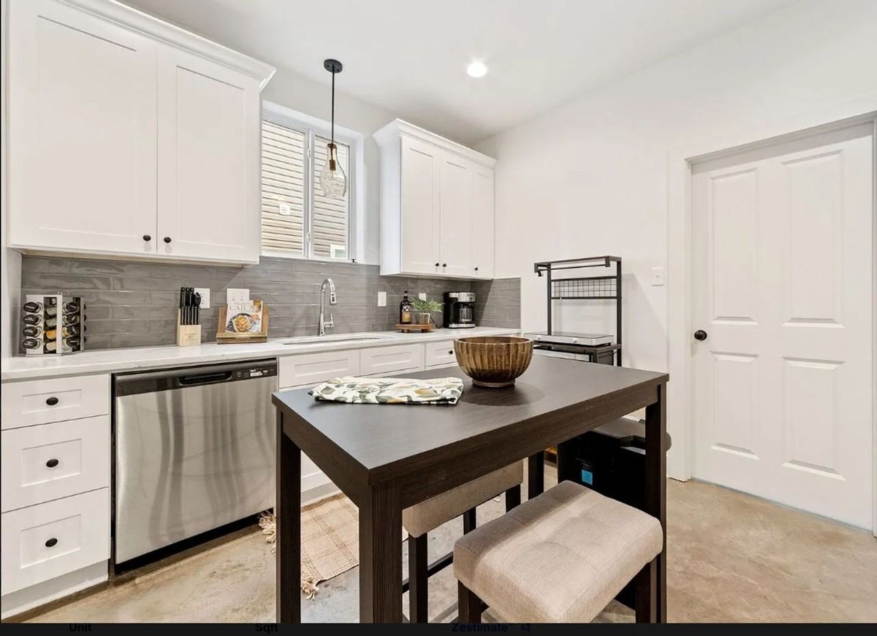 112 Winged Elm Ln - Photo 2 of 6