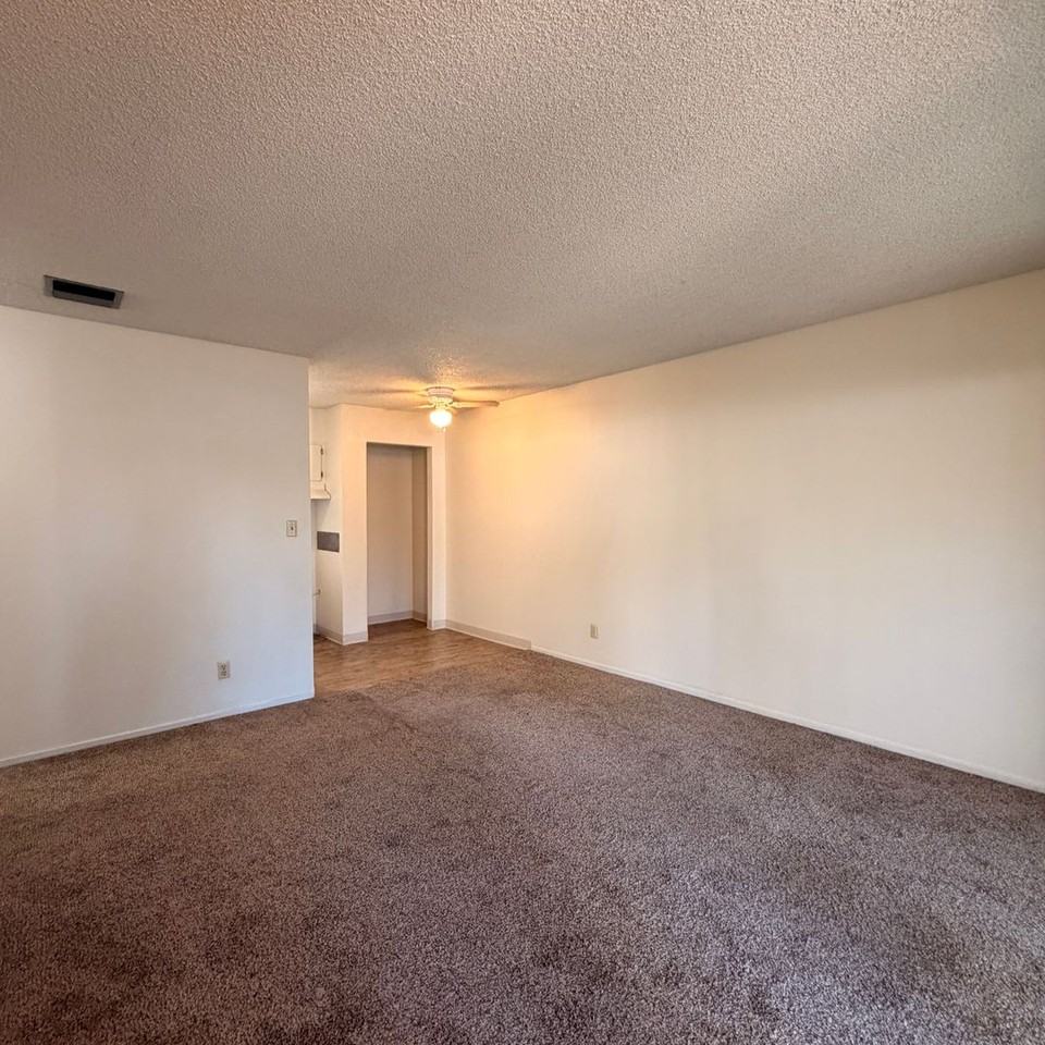 Neighborhood Manor - Photo 3 of 24