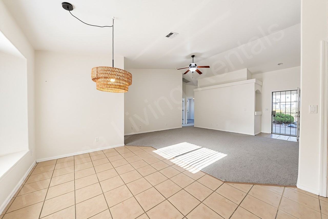 3145 N Jerome St - Photo 7 of 24