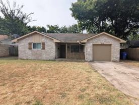 1614 Surrey Dr - Photo 1 of 1