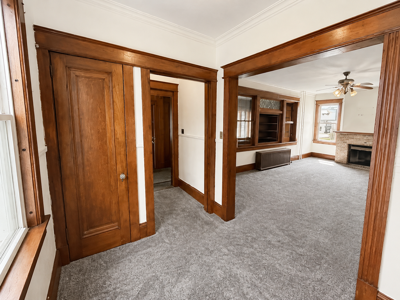 136 N Broad St - Photo 5 of 17