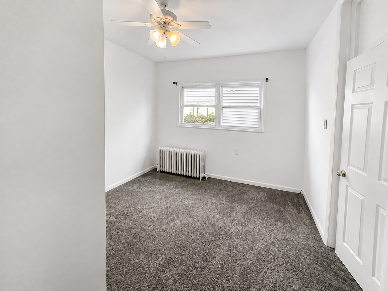 136 N Broad St - Photo 6 of 17