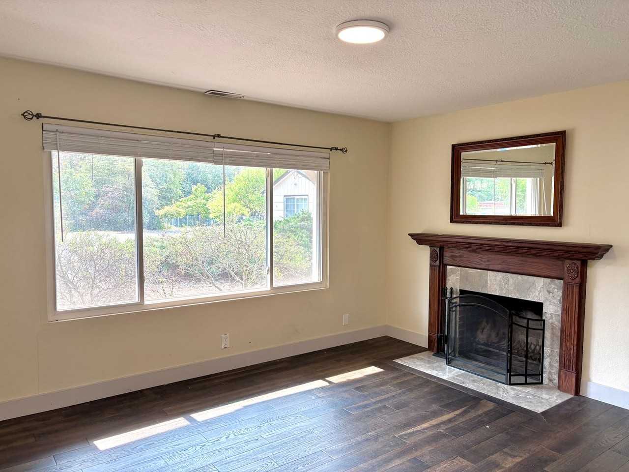 2915 Ne Fremont Dr - Photo 5 of 25