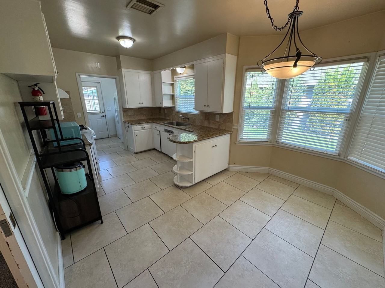1709 Ventura St - Photo 3 of 7