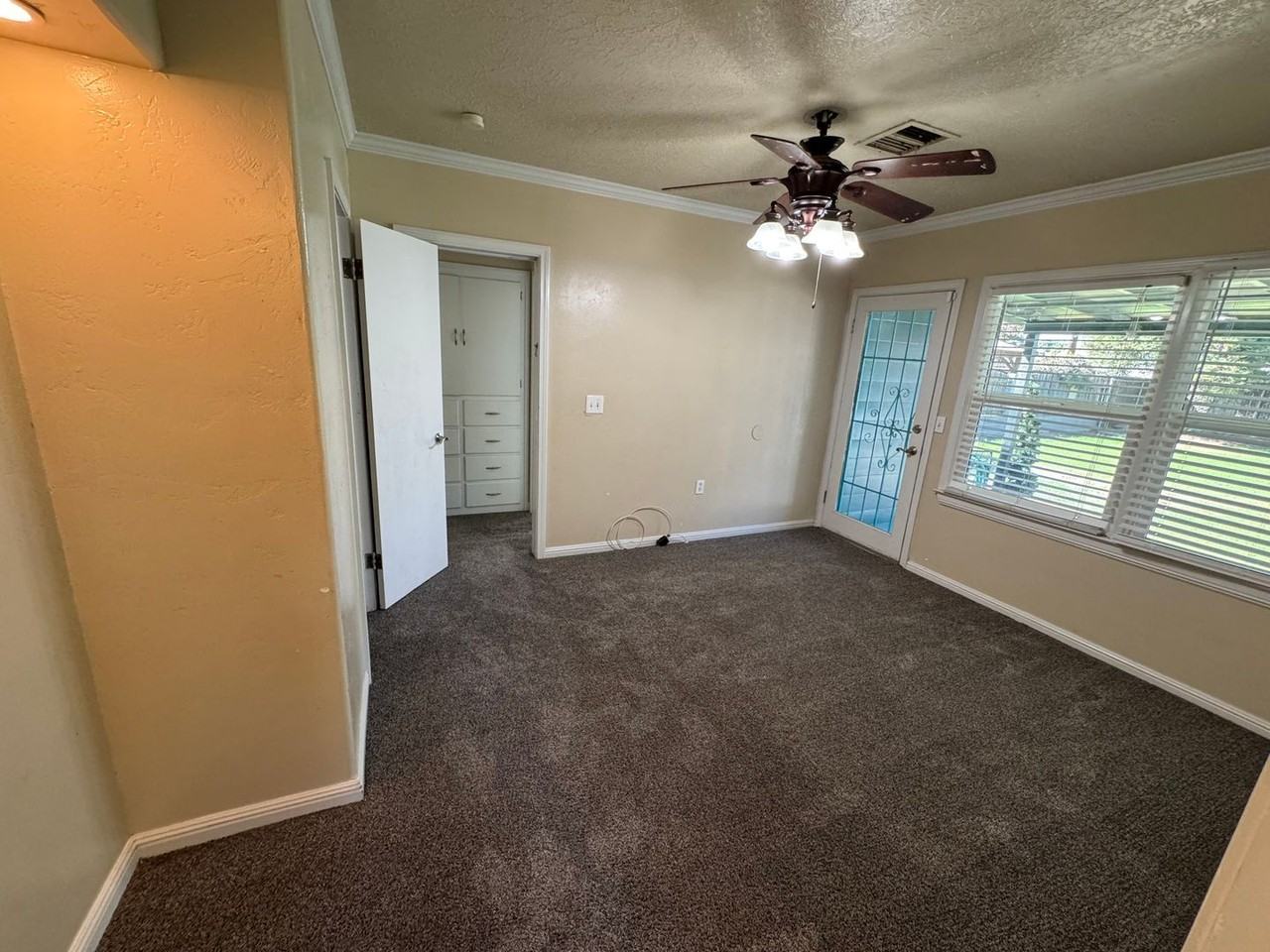 1709 Ventura St - Photo 4 of 7