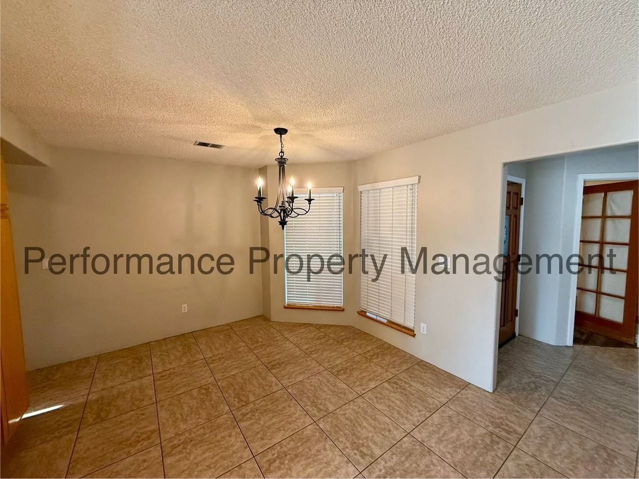 10910 Mohican Dr - Photo 4 of 23