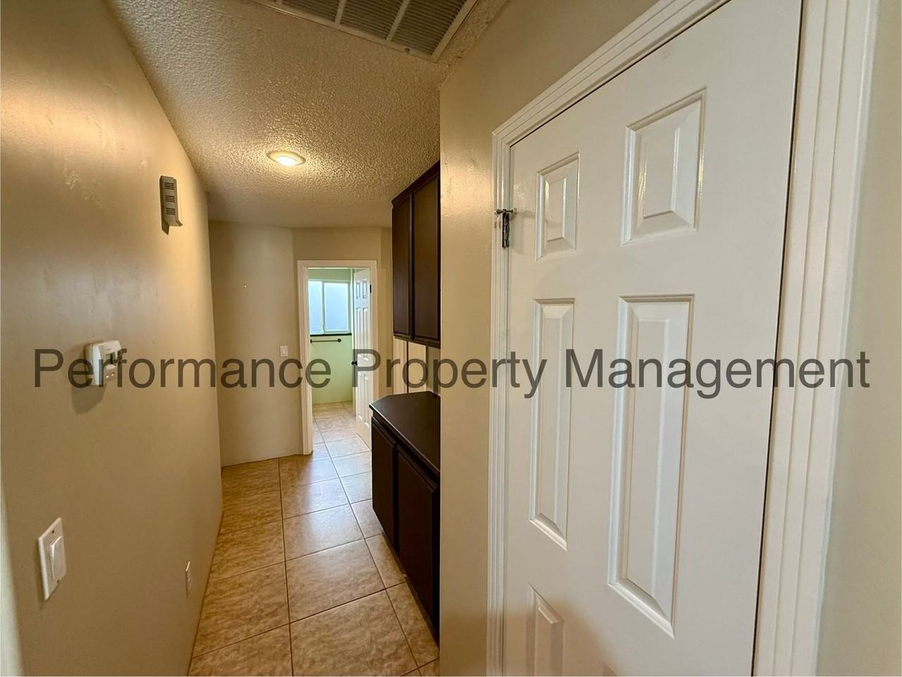 10910 Mohican Dr - Photo 6 of 23