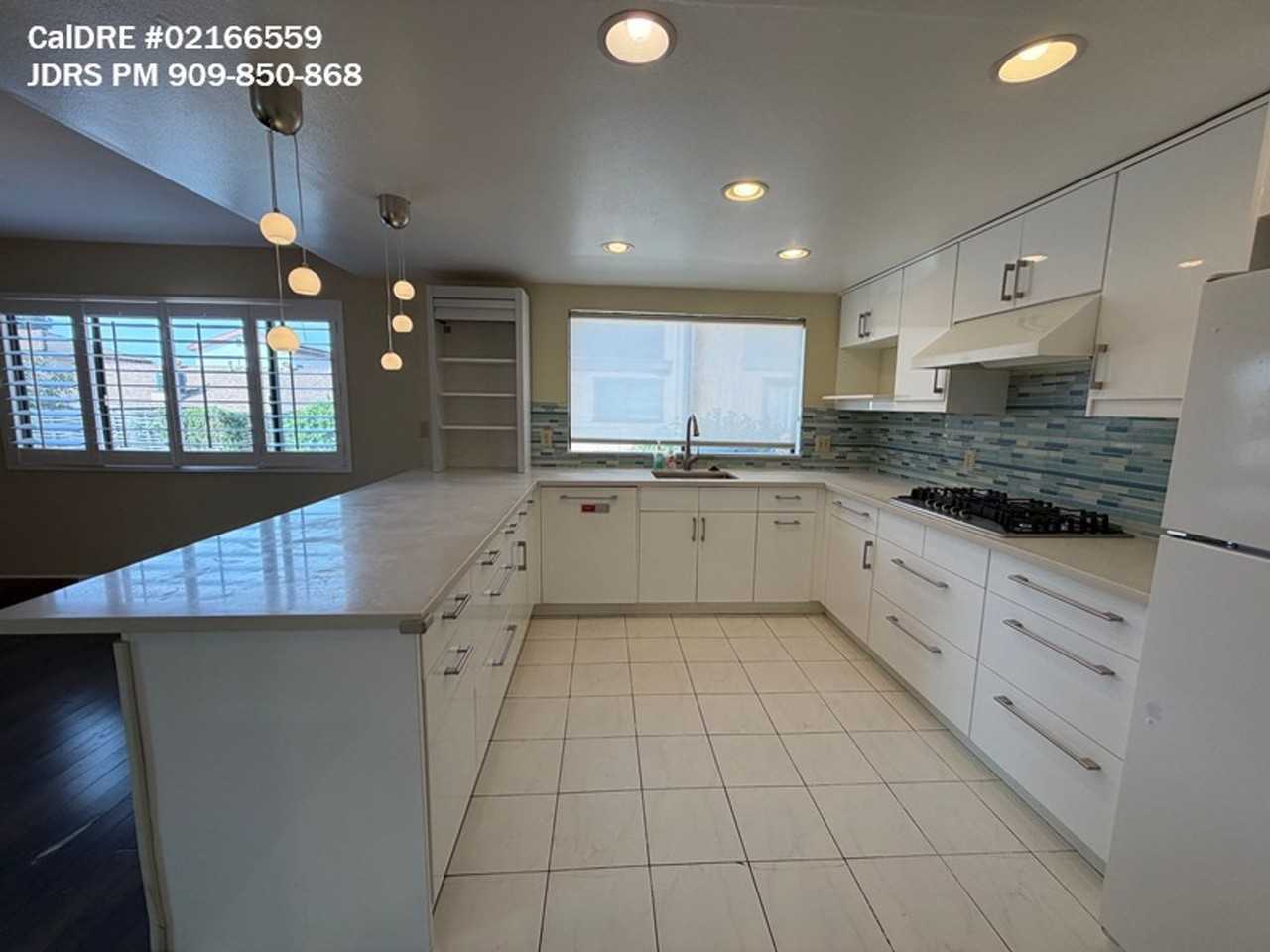 816 W Naomi Ave #10 - Photo 3 of 21