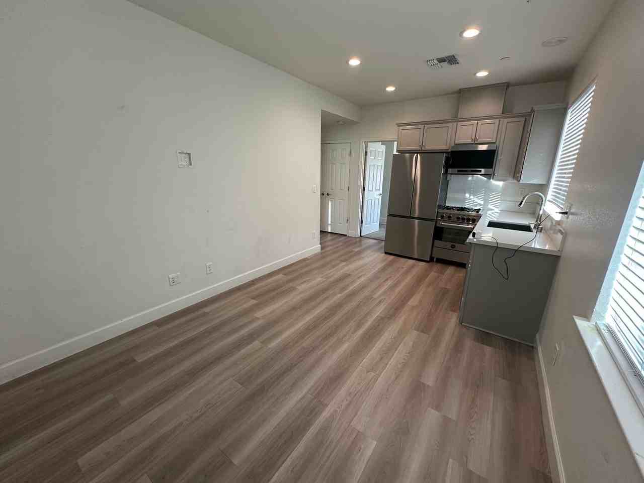3012 Granger St - Photo 2 of 10