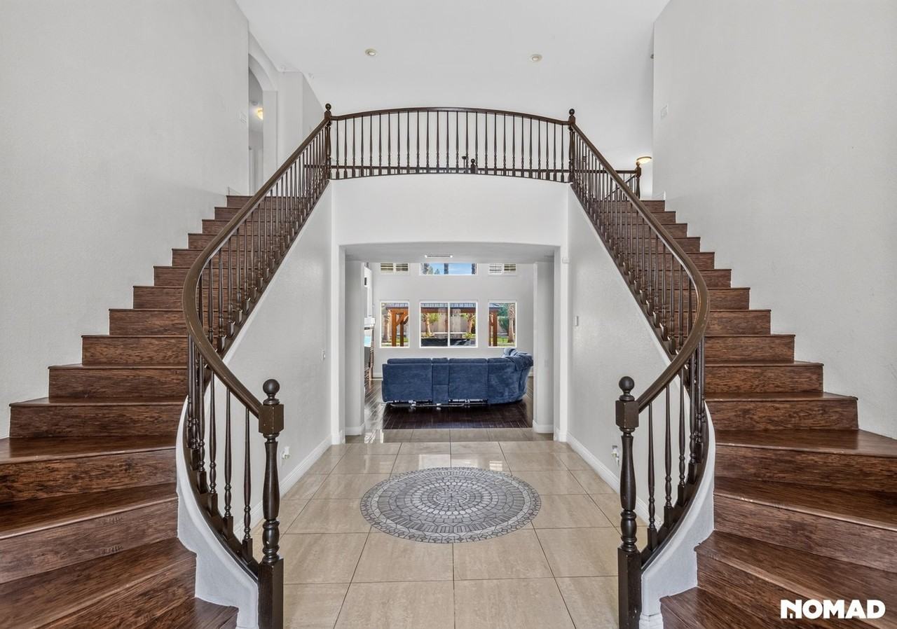 353 Roydale Ave - Photo 2 of 41