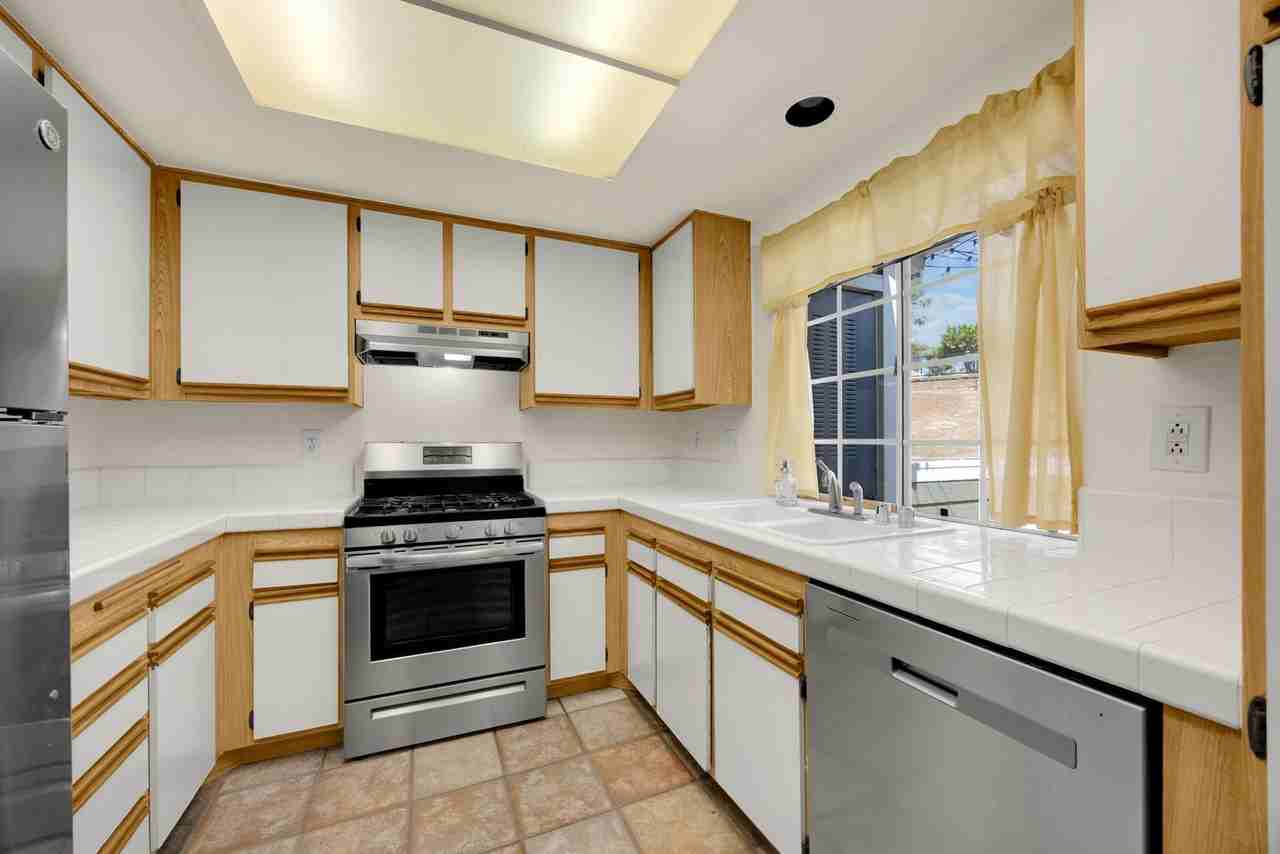 16540 Greystone Dr #126 - Photo 5 of 23