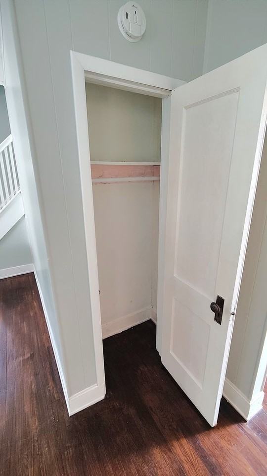 542 N Fairmount St - Photo 5 of 30