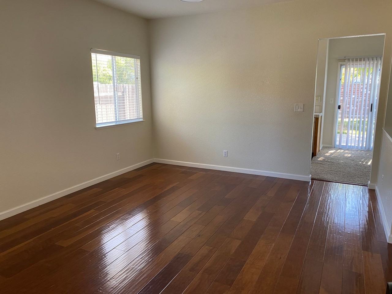 8765 Clay Glen Way - Photo 5 of 32