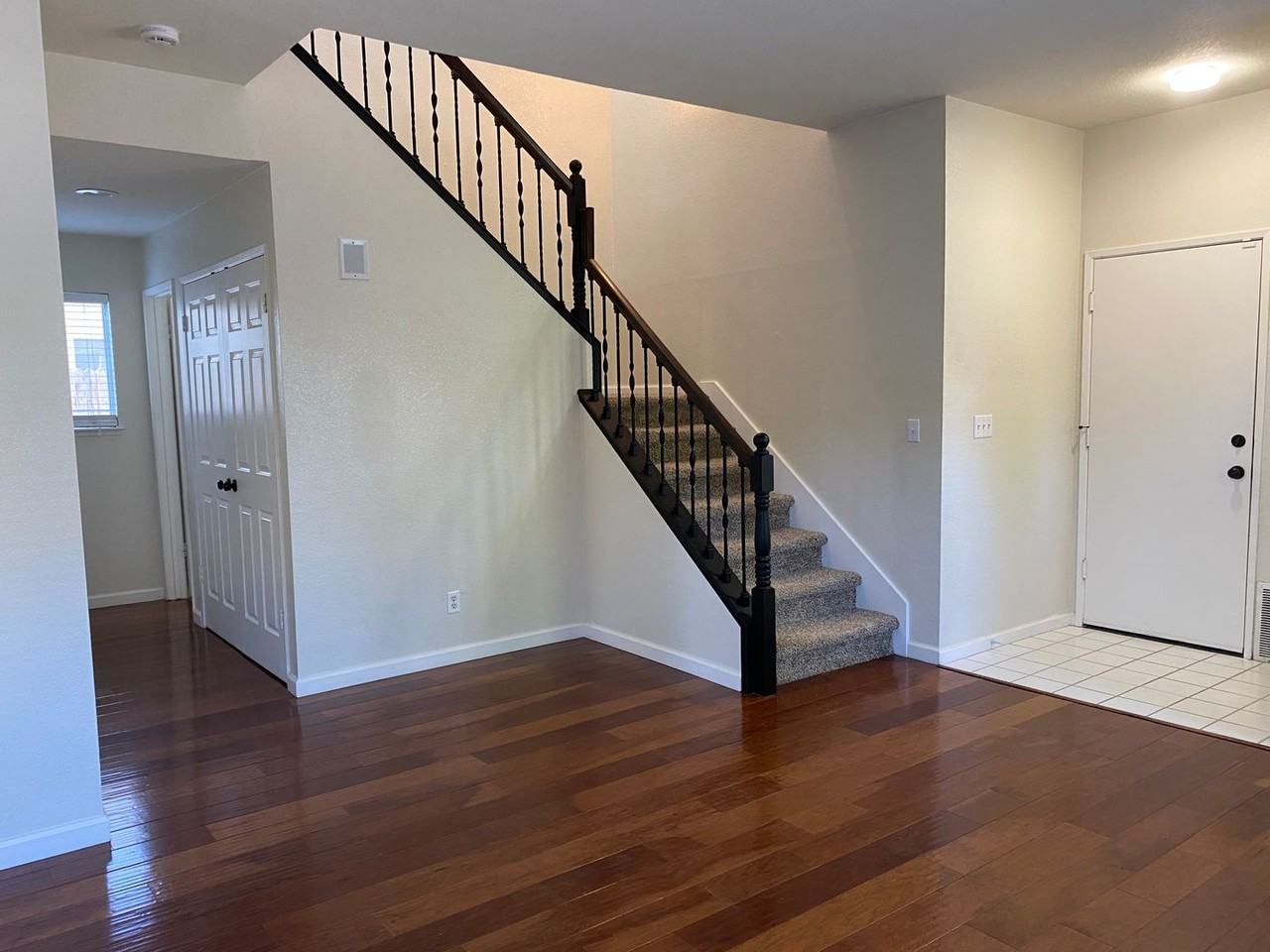 8765 Clay Glen Way - Photo 6 of 32