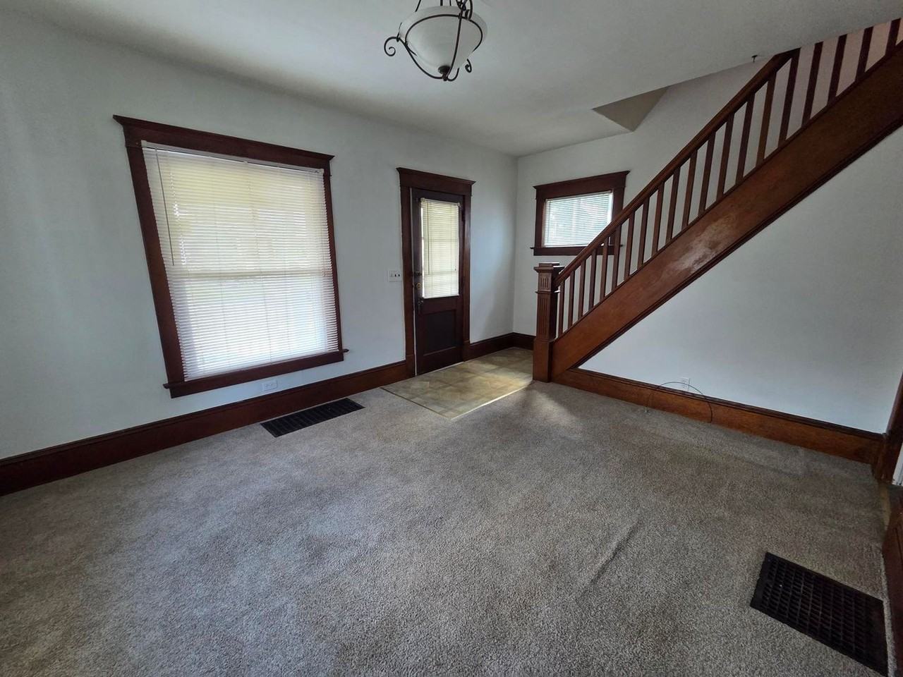 310 Sharp St - Photo 2 of 15