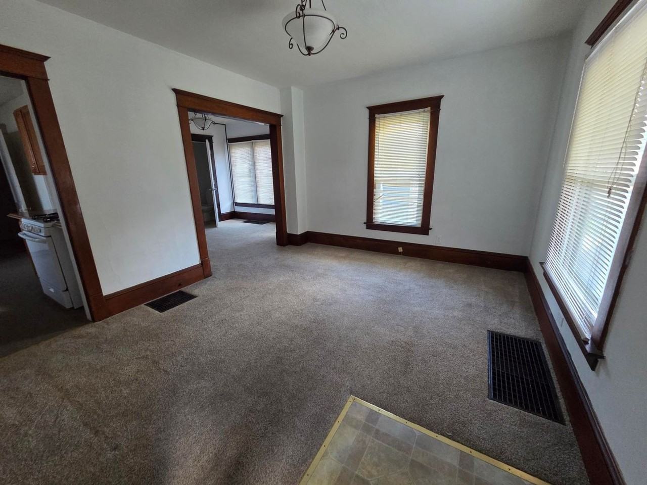 310 Sharp St - Photo 3 of 15