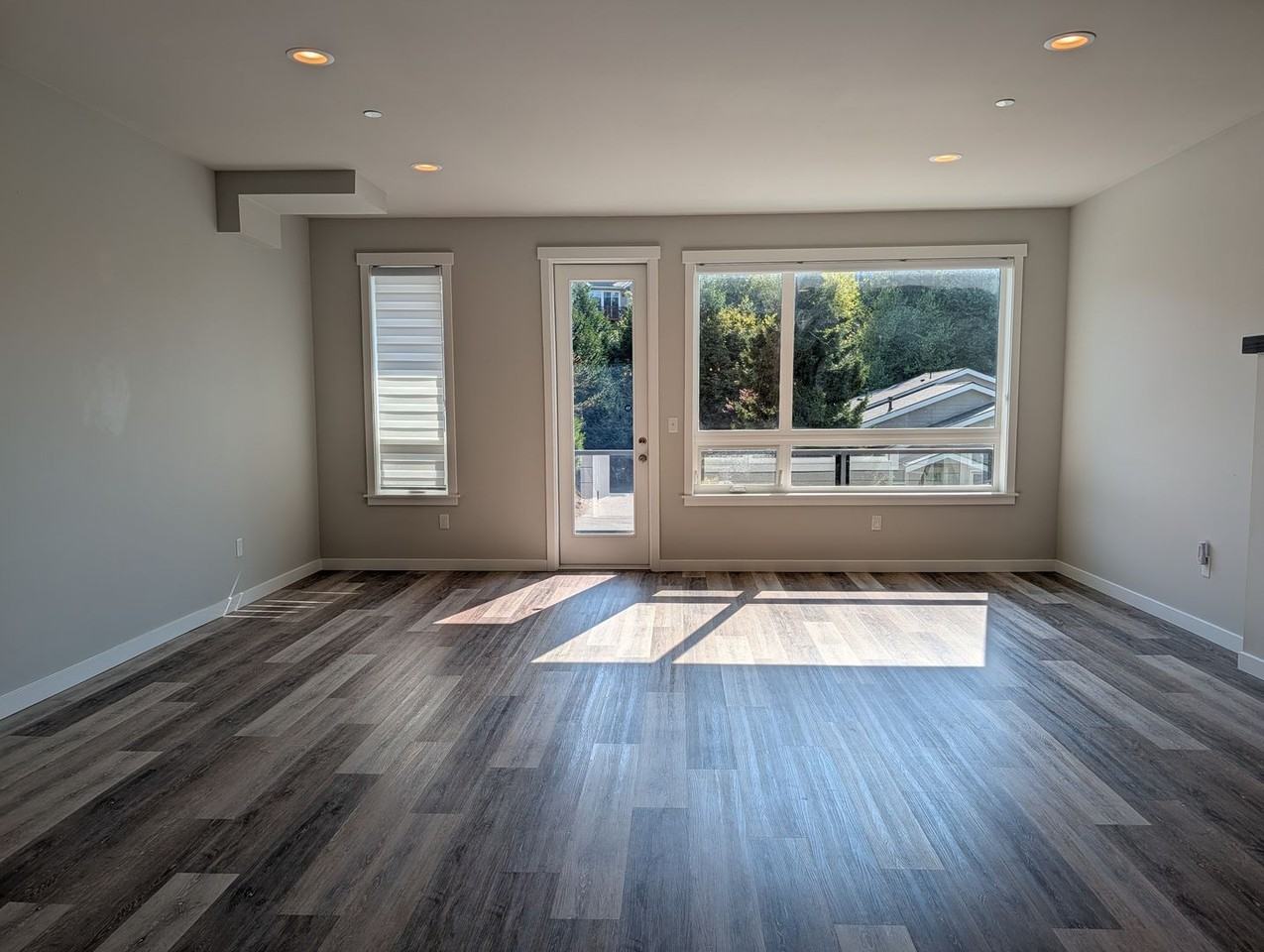 1306 Digby Pl - Photo 3 of 17
