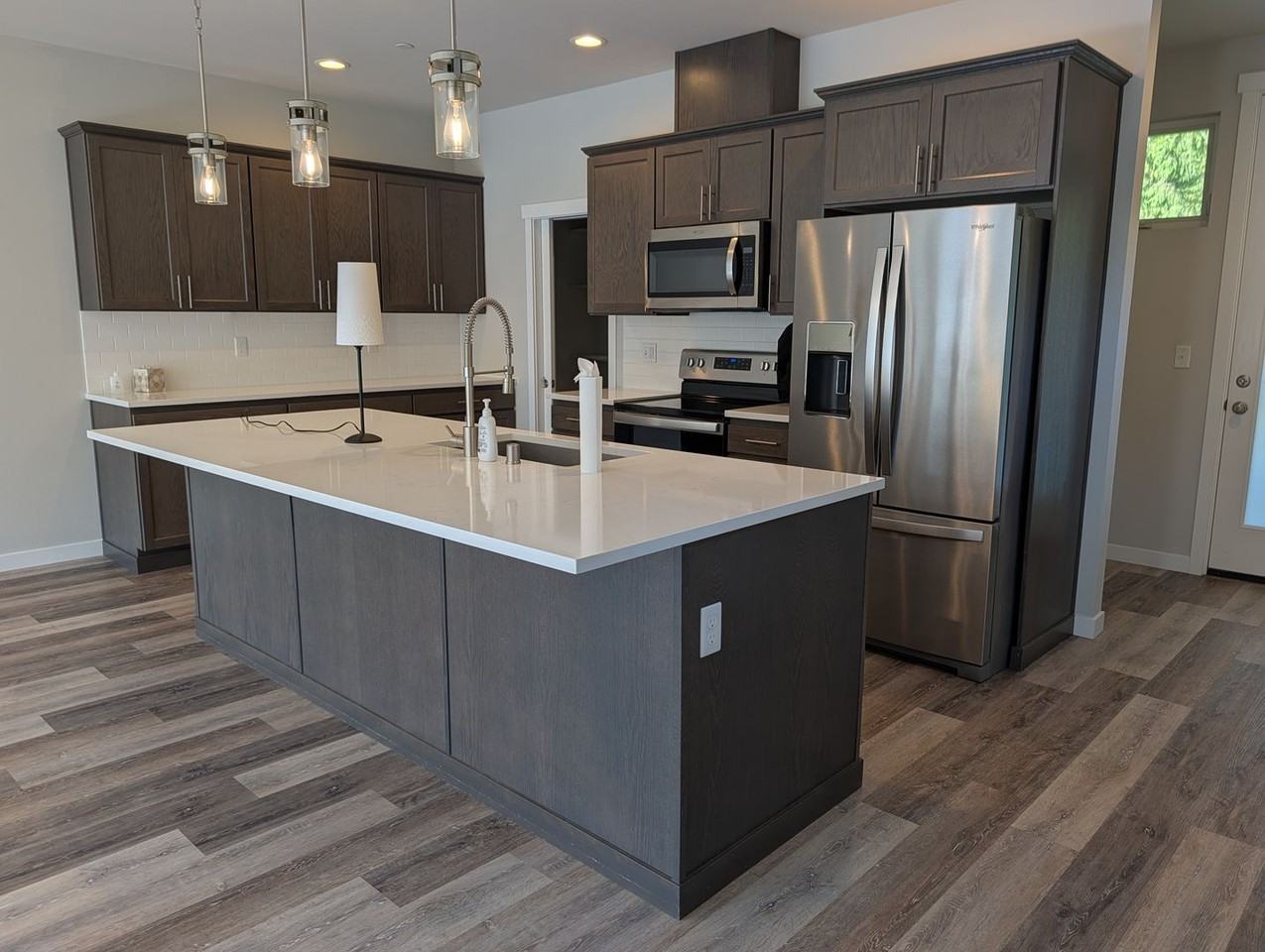 1306 Digby Pl - Photo 5 of 17