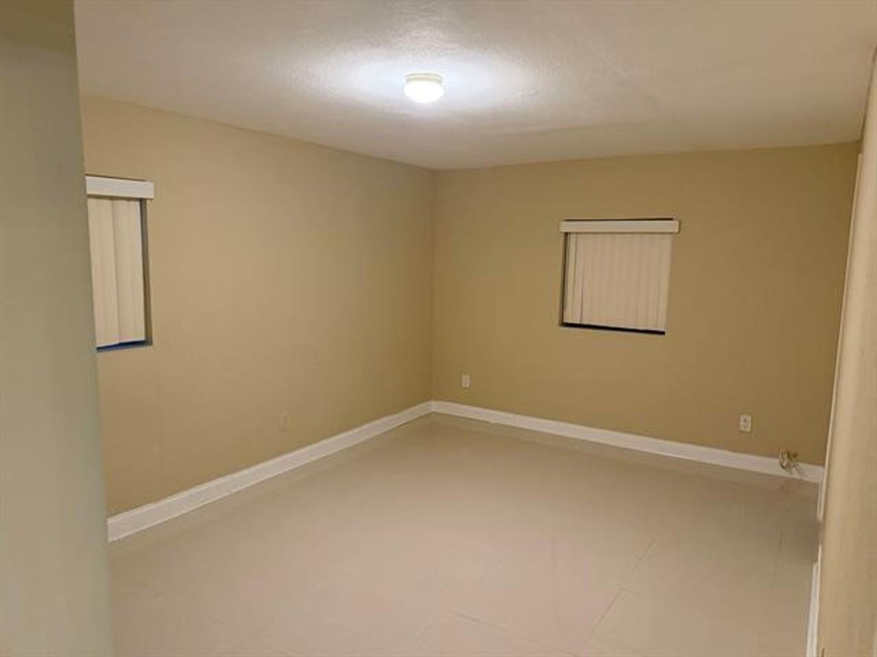 4011 Sw 28th St #4011 - Photo 6 of 7