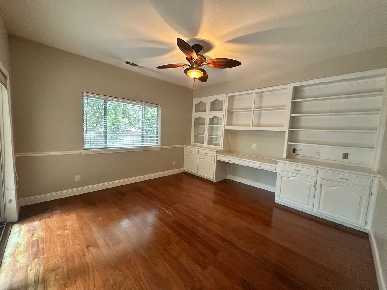 5319 W Harold Ave - Photo 2 of 5
