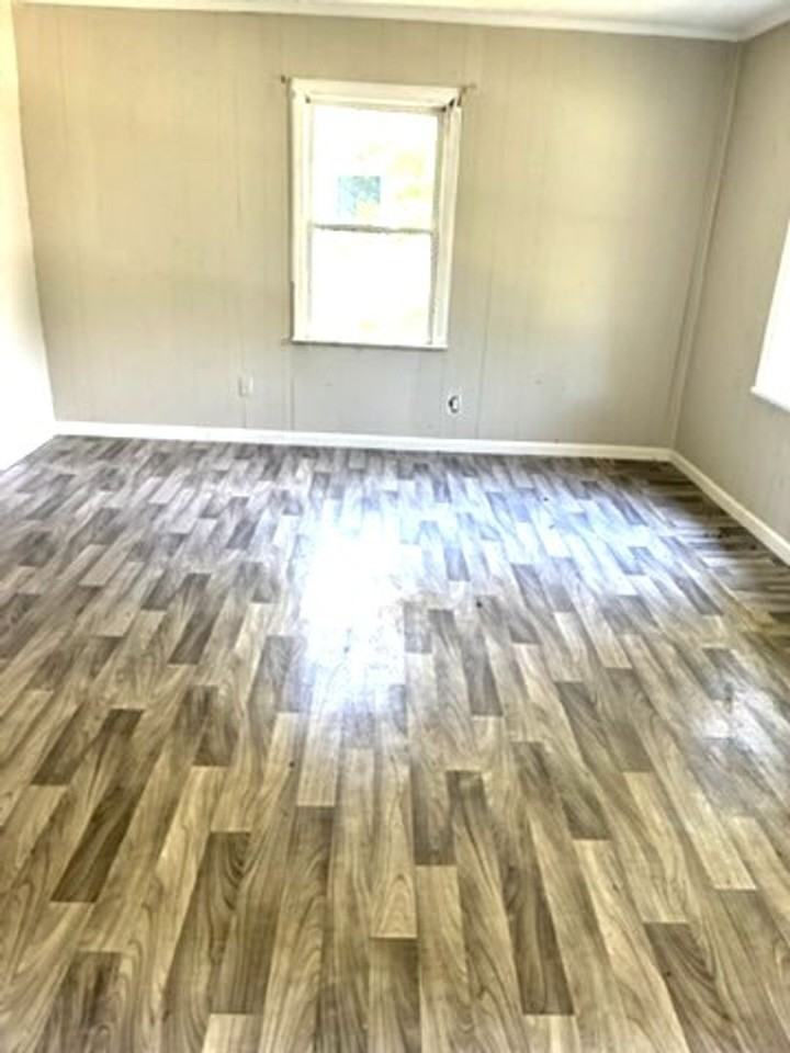 644 Parkchester Dr - Photo 2 of 9
