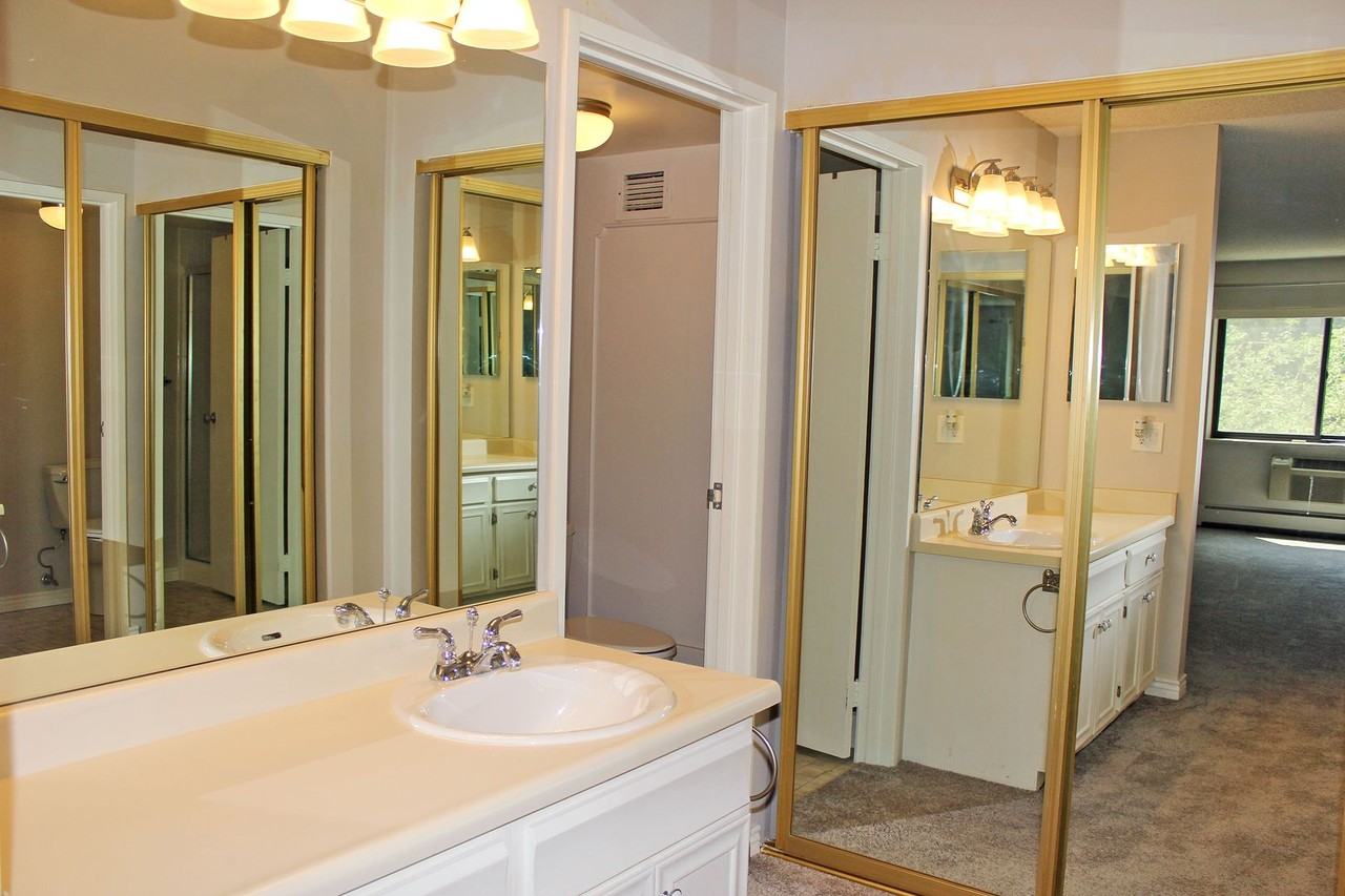 14050 E Linvale Pl #209 - Photo 7 of 24