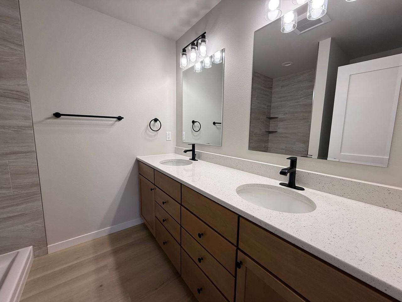 4011 Crossing St Sw - Photo 6 of 16
