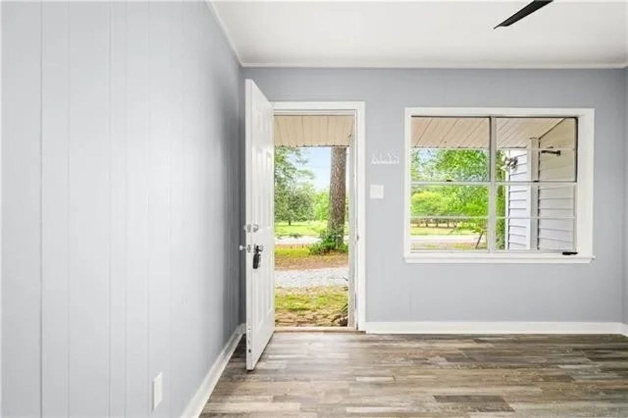 1219 Paradise Rd - Photo 3 of 14