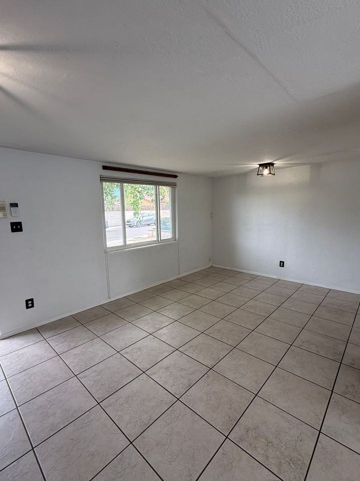 6016 Aztec Rd Ne - Photo 2 of 13