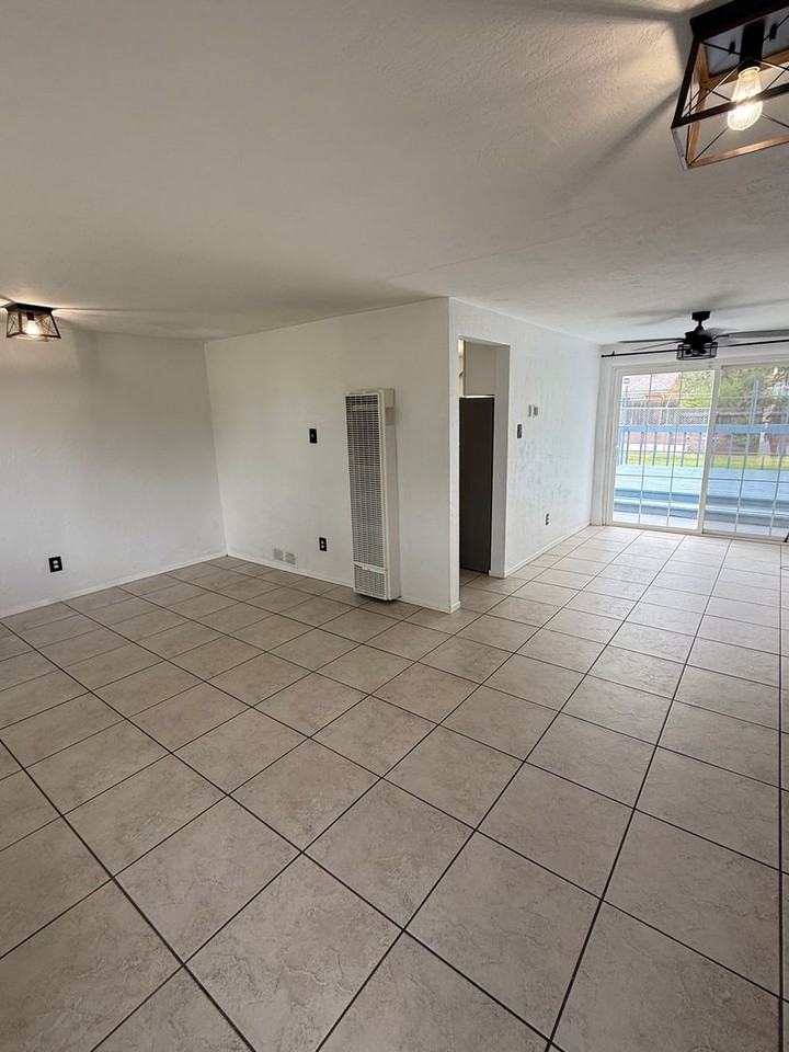 6016 Aztec Rd Ne - Photo 3 of 13