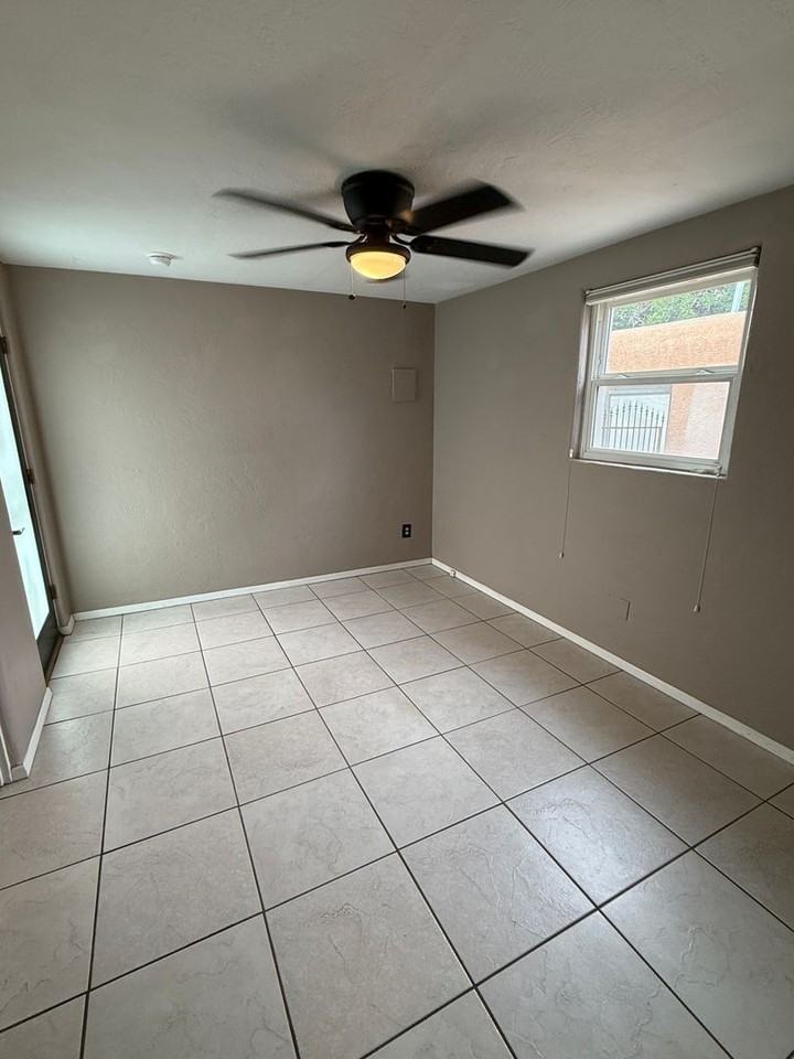 6016 Aztec Rd Ne - Photo 6 of 13