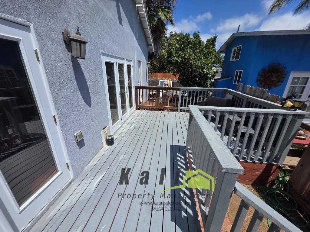 536 Davidson St - Photo 2 of 9