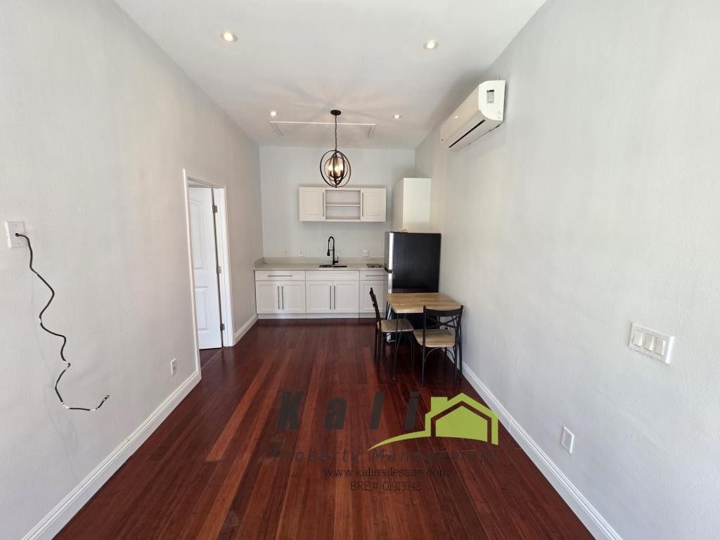 536 Davidson St - Photo 7 of 9