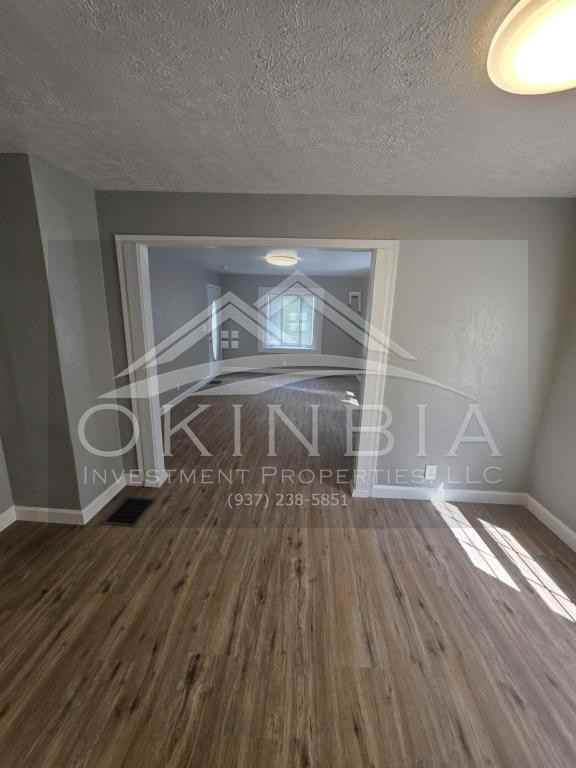 1425 Canfield Ave - Photo 6 of 24
