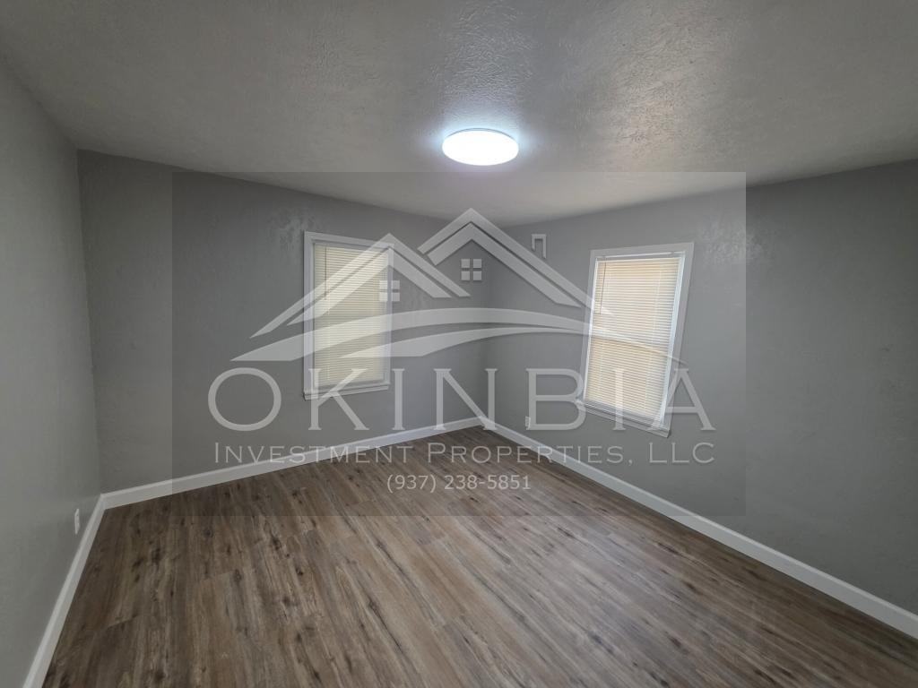1425 Canfield Ave - Photo 7 of 24