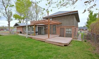 featured image of 1520 W 12th St