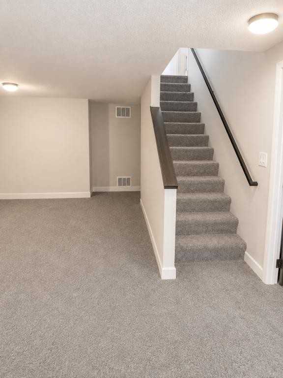 221 S Maize Rd - Photo 5 of 12
