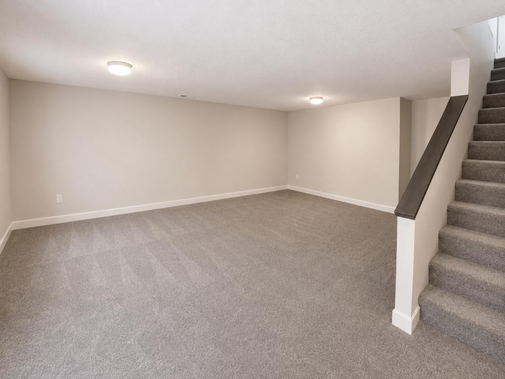 221 S Maize Rd - Photo 6 of 12