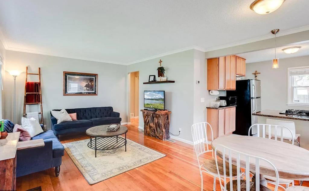 6905 Sheridan Ave S - Photo 3 of 22